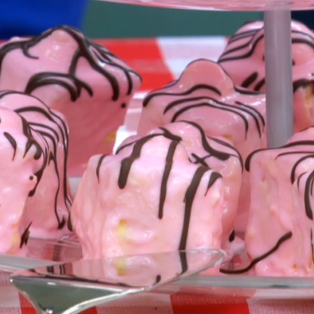 Mary Berry's Fondant Fancies from Great British Bake Off