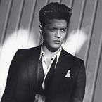 Bruno Mars thanks fans for support 