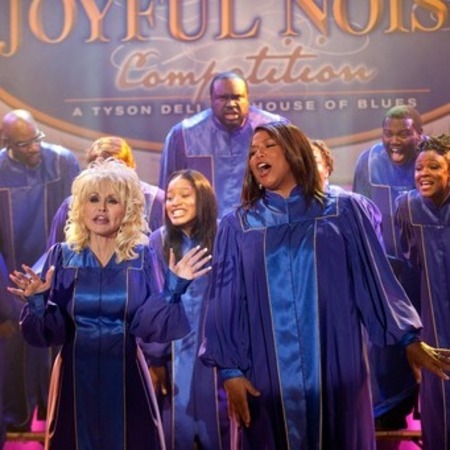 Dolly Parton and Queen Latifah in Joyful Noise