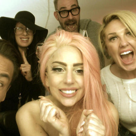 Lady Gaga has new candy pink hair