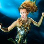 Cat Deeley does underwater shoot for Pantene