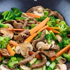Healthy beef and broccoli stir fry 