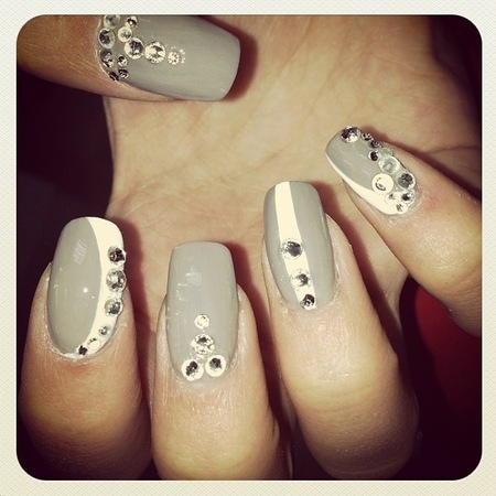 Nail art: Rita Ora shows off Swarovski tour manicure