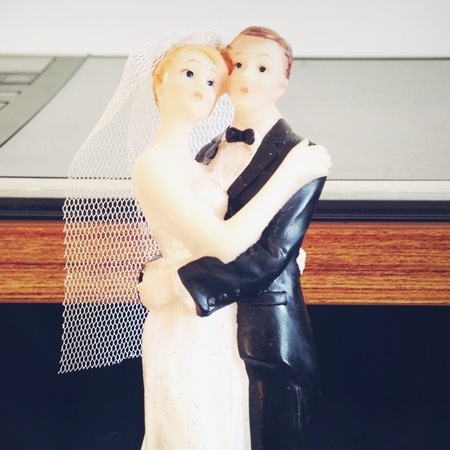 bride and groom wedding cake topper