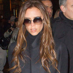 The 7 O'Clock Round-up: Victoria Beckham stuck in lift?