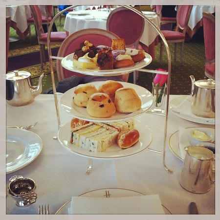 Harrods afternoon tea