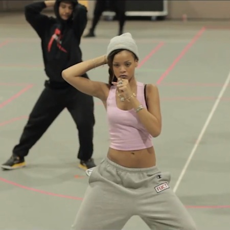 Rihanna practises Pour It Up choreography