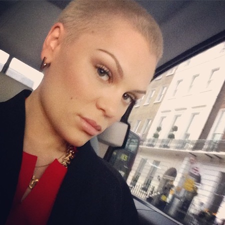 Jessie J does less is more beauty