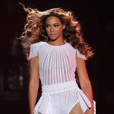Beyoncé kicks off Mrs Carter World Tour in Ralph & Russo Couture
