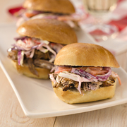 Pulled Pork burger sliders with coleslaw 
