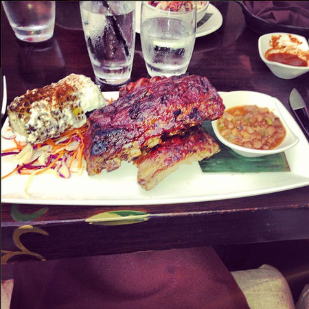 Jessie J Los Angeles dinner BBQ pulled pork, ribs