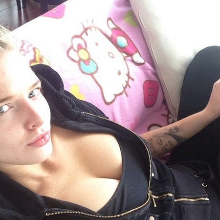 Helen Flanagan no makeup boobs selfie