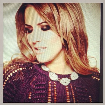 Caroline Flack does bronze smoky eyes