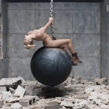 Miley Cyrus naked for Wreking Ball video