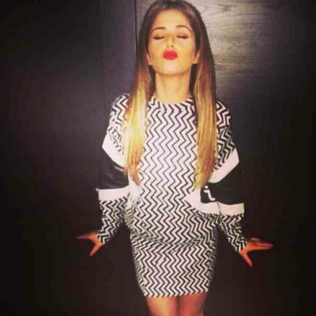 Cheryl Cole long blonde ombre hair selfie