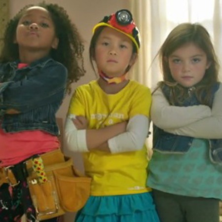 GoldieBlox girls advert - construction toys - pinkification of toys - Christmas presents - sexism - watch video - handbag.com