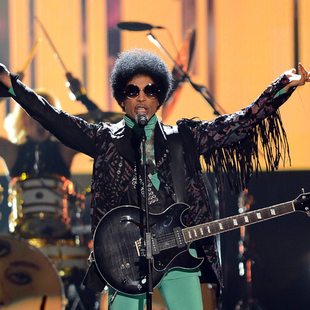 Prince performing at 2013 Billboard Music Awards - Prince fashion and style - handbag.com