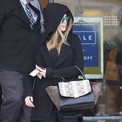 Khloe Kardashian - celine handbag - gym - work out gear - handbag.com