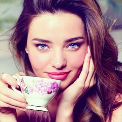 miranda kerr - tea set - royal albert - news - handbag.com