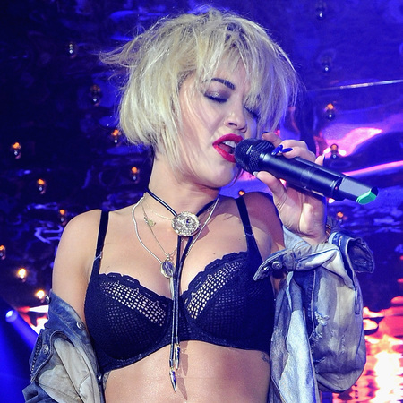 rita ora at milan fashion week - new short hairstyle - dancing in bra - handbag.com
