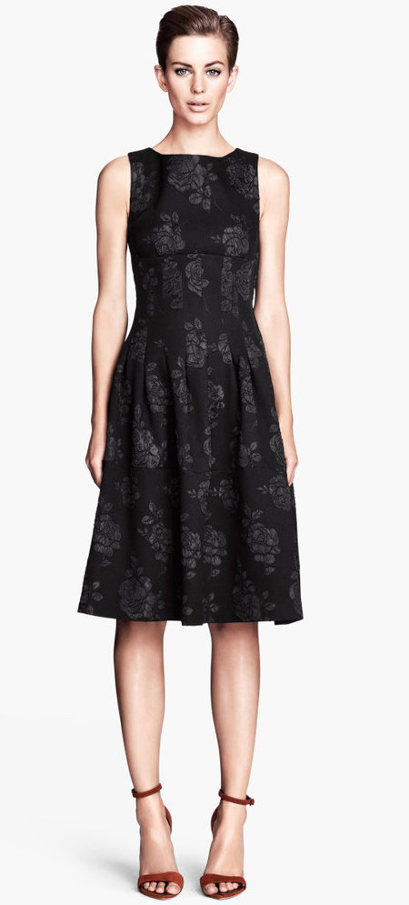 Miranda Kerr's black brocade dress at H&M's Paris Catwalk Show - Autumn Winter 2014 - high street fashion news - catwalk collections - handbag.com