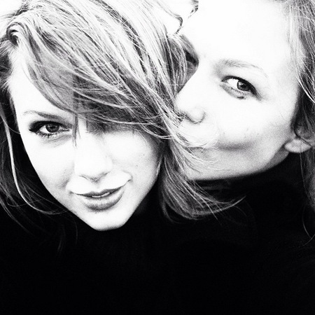 Taylor Swift and Karlie Kloss go hiking - Taylor Swift's celebrity friends - celebrity best friends - celebrity news - handbag.com