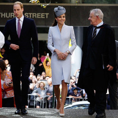 kate middleton purple coat - lilac alexander mcqueen outfit - royal tour of australia - new zealand - 2014 - prince william - easter sunday - handbag.com
