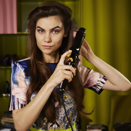 glamour-hair-volume-roots-big hair-blowdry-red carpet hair-how-to-step 3-handbag.com