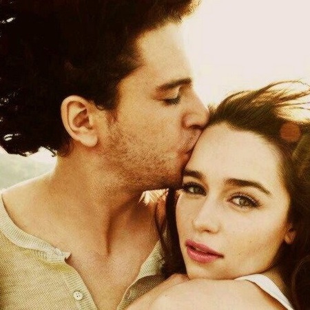 Kit Harington - twitter pic - 5 reasons why he should have a twitter account - day bag - handbag.com