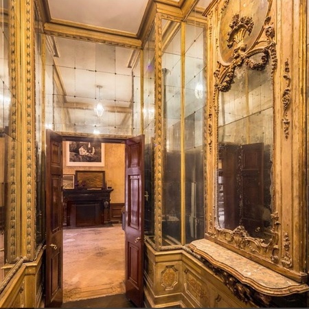 Mary Kate Olsen and Olivier Sarkozy townhouse mirrored hallway - in Manhattan, NYC - celeb news - day bag - handbag.com