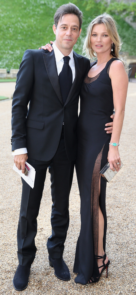 kate moss-jamie hince-black tie-side split black dress-supermodel-prince william-the royal marsden hospital-charity dinner party-2014-handbag.com